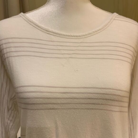 Old Navy long sleeve 🤍 - Picture 5 of 5